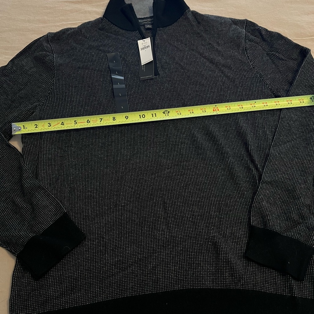 NWT- Bannna Republic 1/4 zip sweater